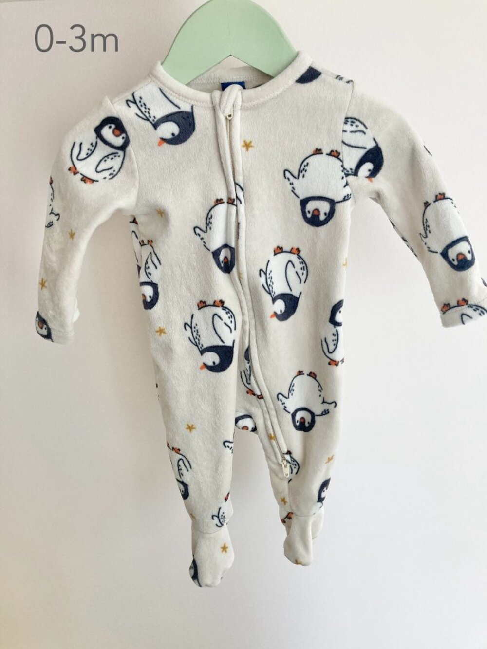🪴5/$30 Old Navy 0-3 Months Baby Fleece Penguin Cozy White Zip Sleeper Winter